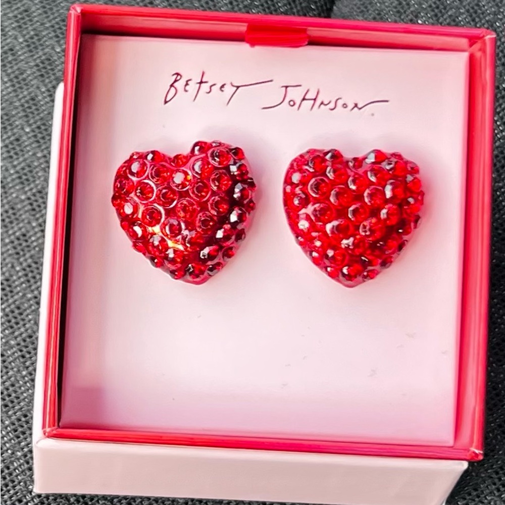 BETSEY JOHNSON Valentine Red Heart Crystal-Studded Rhinestone Earrings NEW NWT